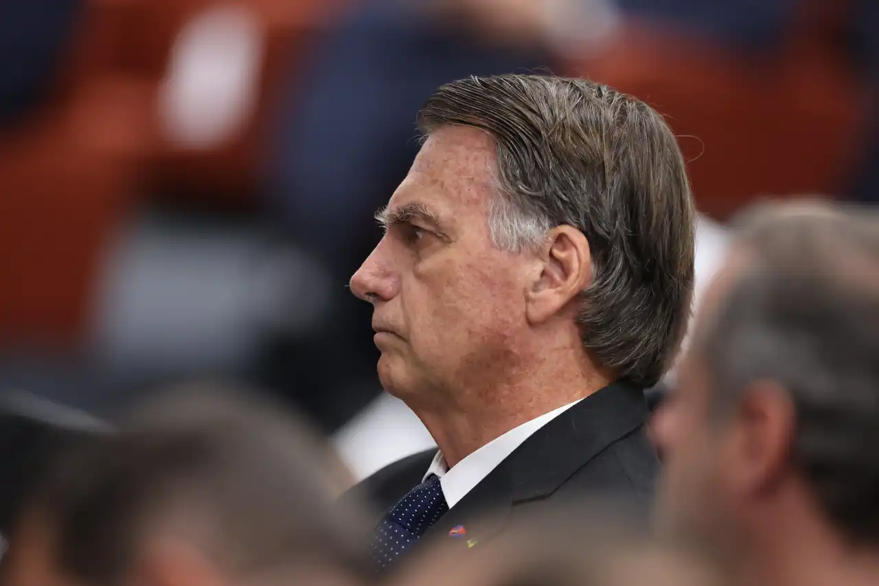 PF conclui inquérito da “Abin paralela” e pede indiciamento de Bolsonaro, Carlos Bolsonaro e Ramagem