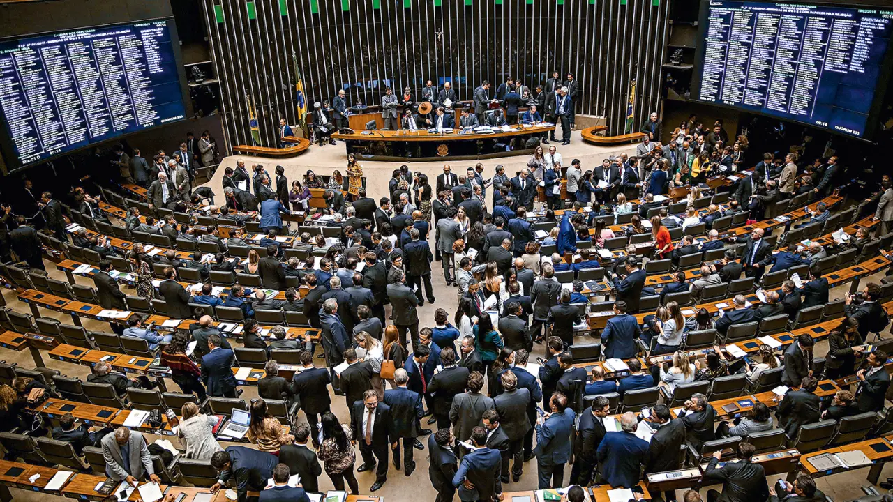 Câmara dos Deputados aprova criação de 200 novos cargos no STF