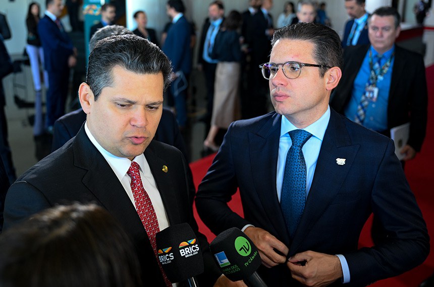 Hugo Motta e Davi Alcolumbre não comparecerão à audiência sobre o aumento do IOF