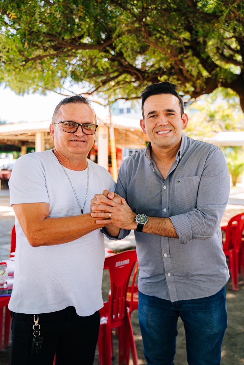 Dr. Jhony fortalece base política no Cariri com apoio do vereador Márcio de Zélia