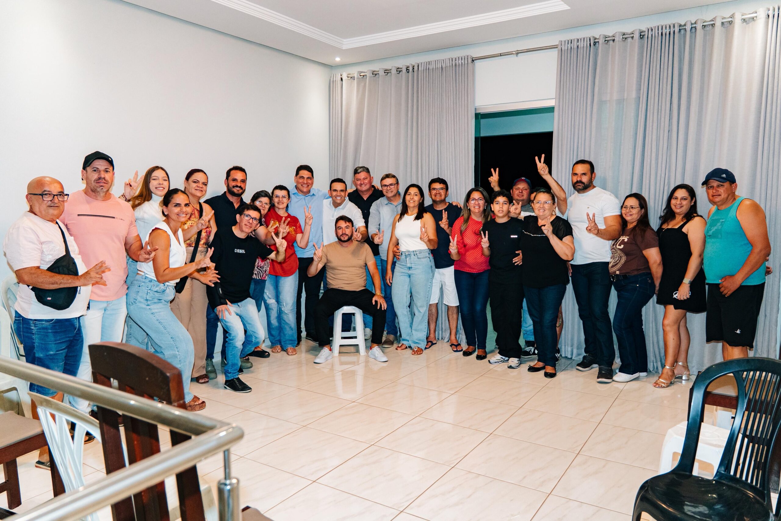 Doutor Jhony unifica oposição e recebe apoio de todo o grupo político em Soledade